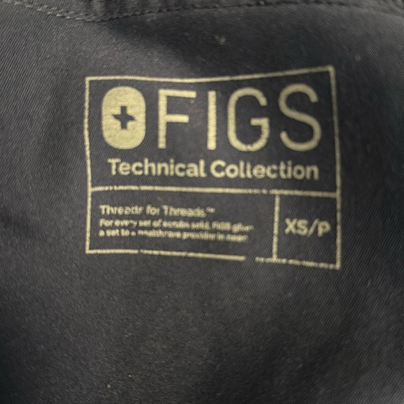 Figs Kade Cargo Scrub Pants in XSP - Picture 5 of 5
